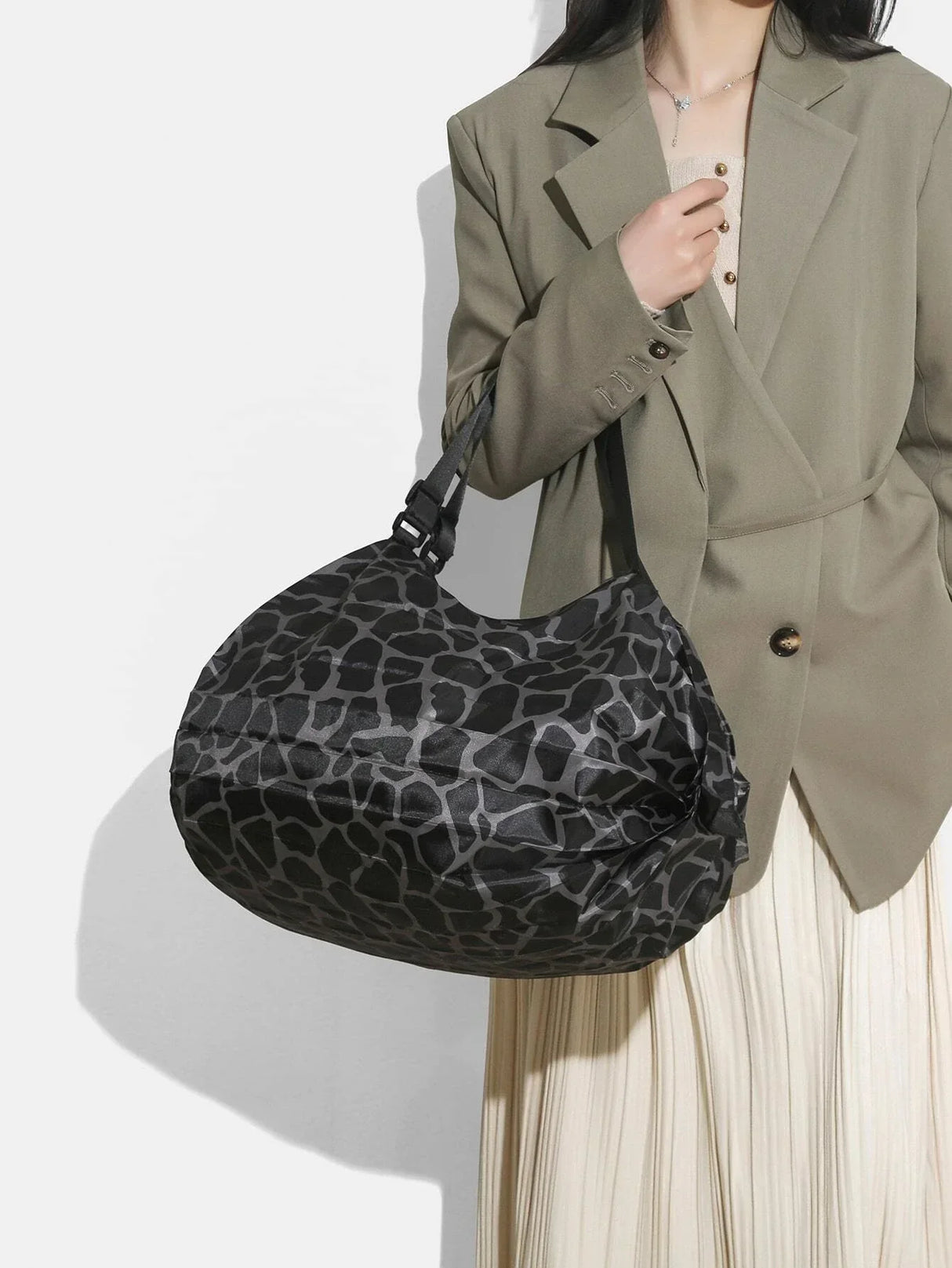 Buy SHEIN Foldable Shopping Bag Travel Luggage Bag in Pakistan