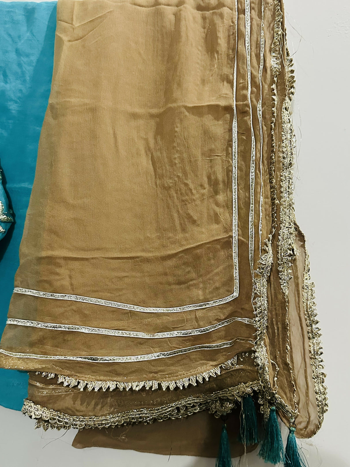 Ferozi Fancy Suit | Women Unbranded Formals | Medium | Worn Once