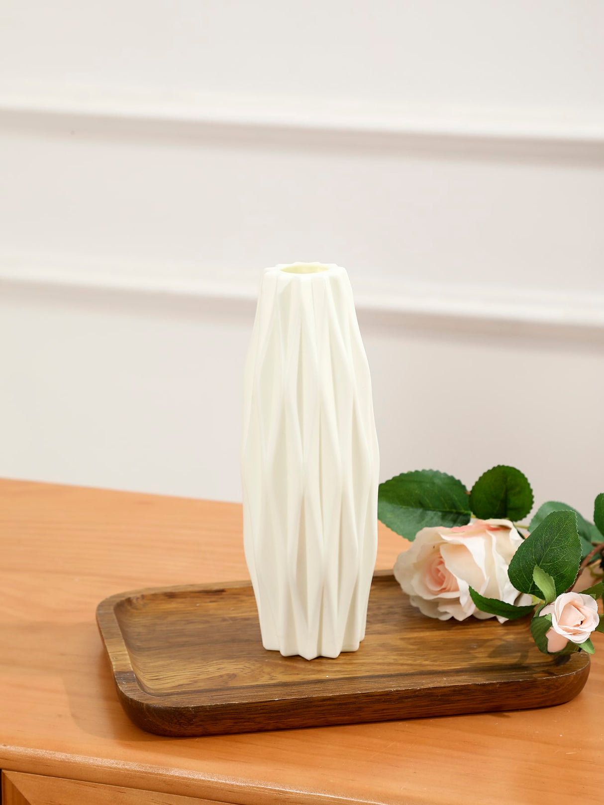 Buy SHEIN Geometric Plastic Flower Vase in Pakistan