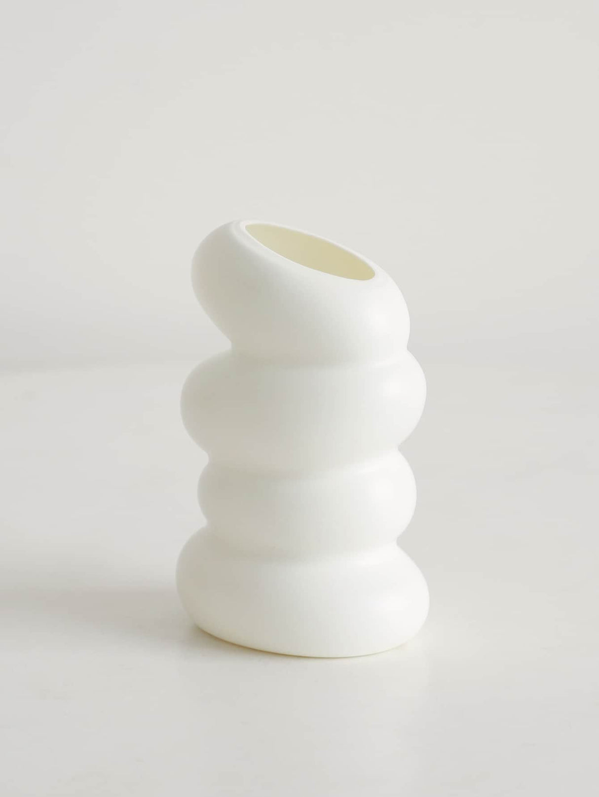 Buy SHEIN Nordic White Plastic Vase in Pakistan