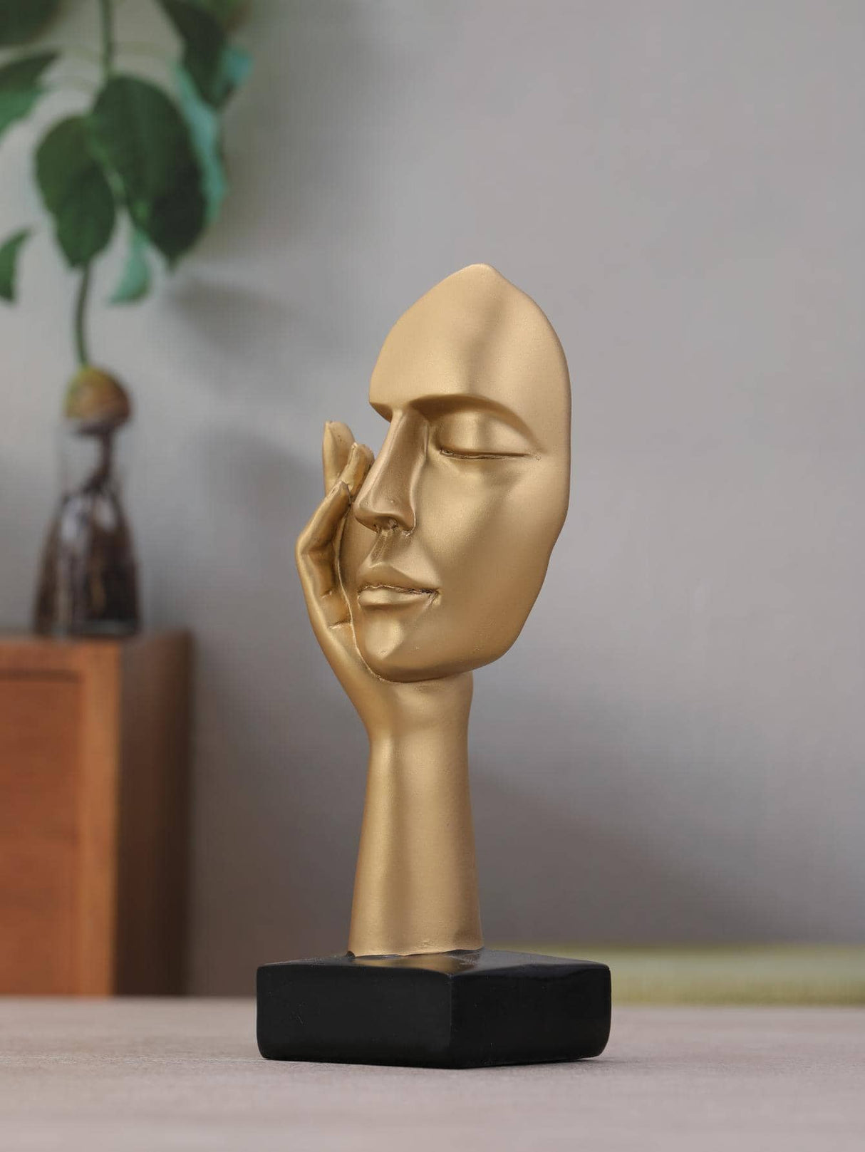 Buy SHEIN Polyresin Metallic Figure Design Decoration in Pakistan
