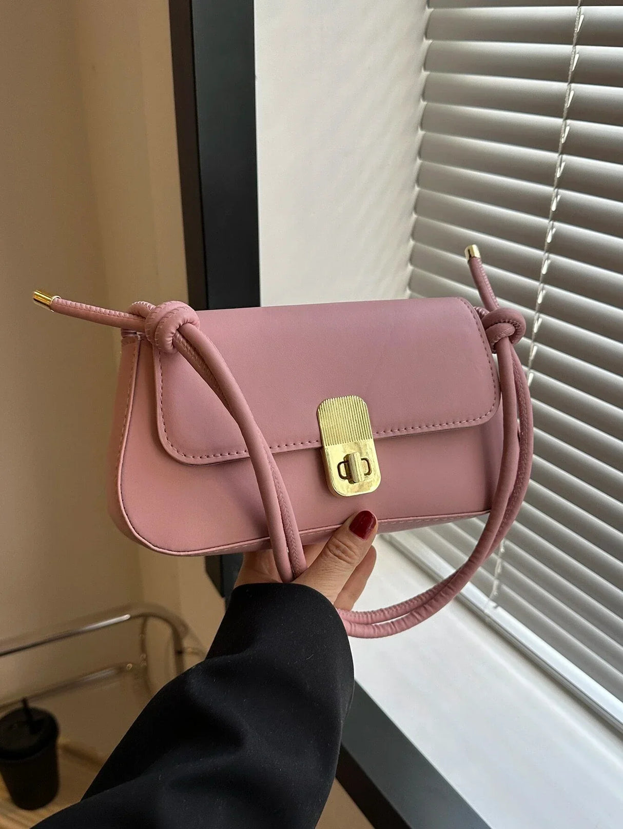 Buy 1pc Solid Color Pu Shoulder Bag With Metal Lock And Adjustable Strap in Pakistan