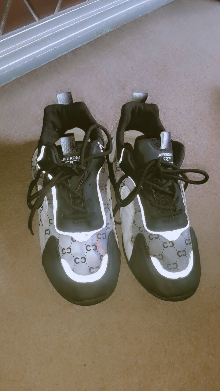 Jufurong | Black and White Joggers | Women Shoes | Size: 37 | Preloved