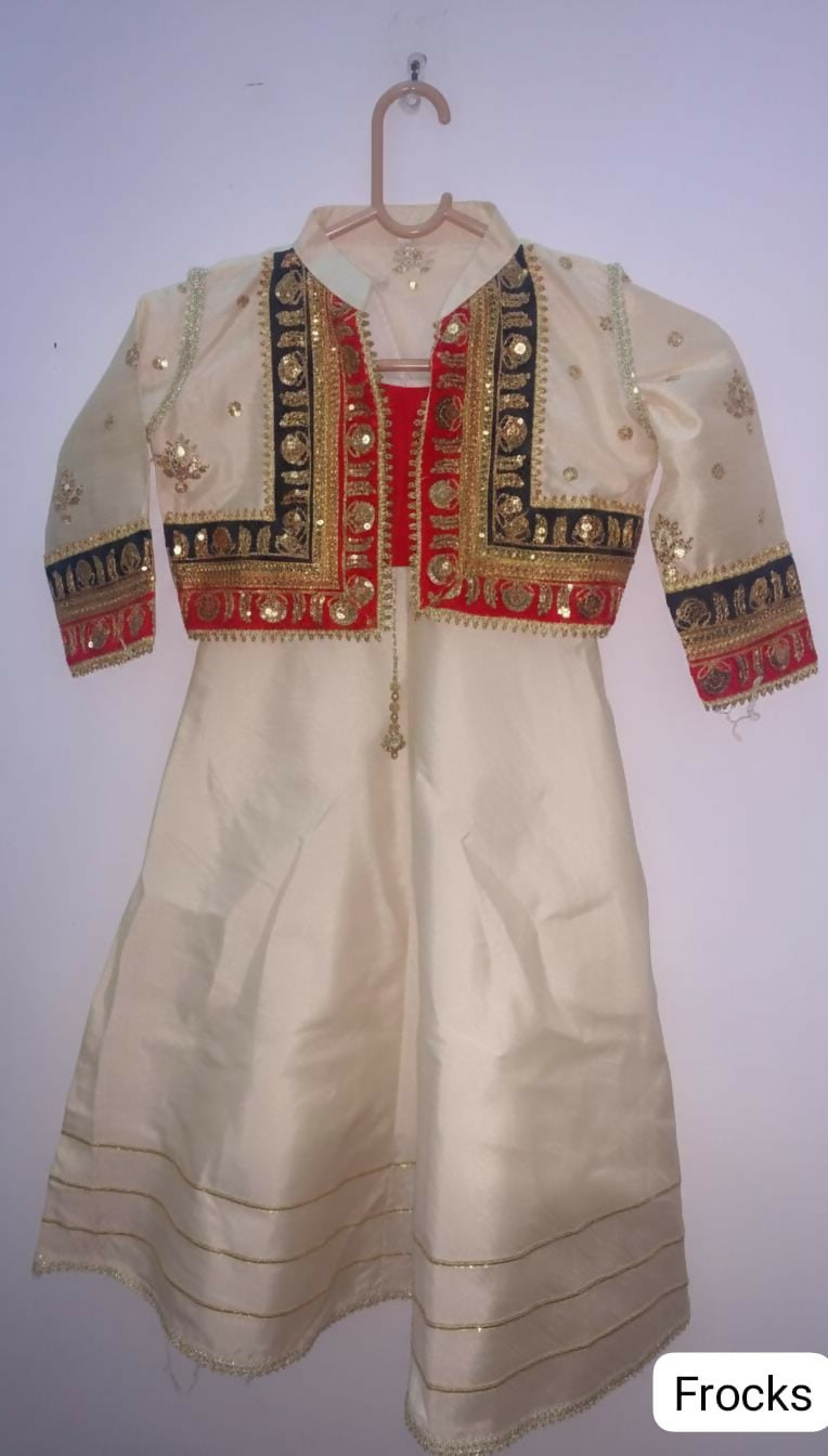 Off White Embroidered Maxi | Girls Skirts & Dresses | Medium | Preloved