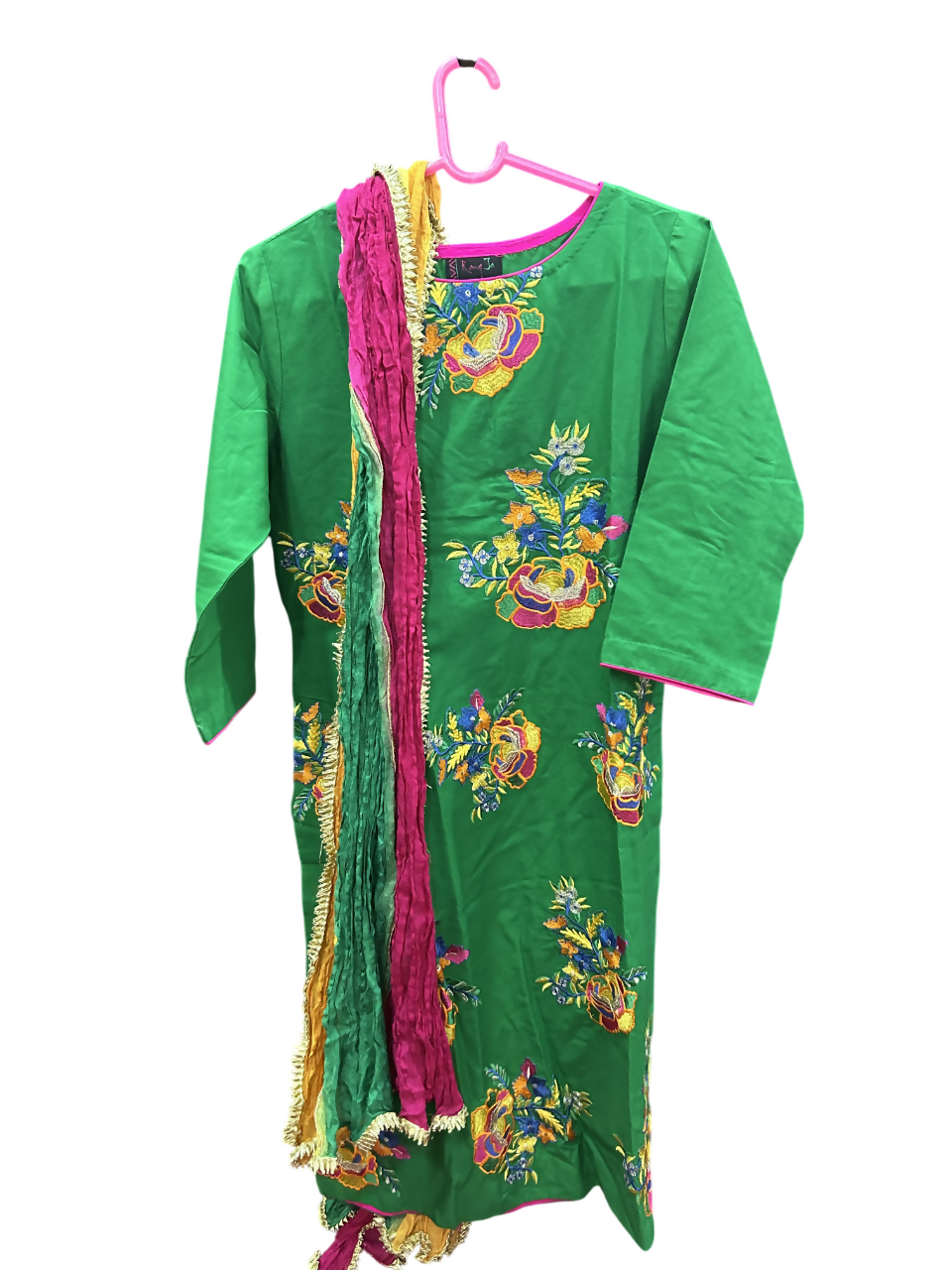 0uk8A1NaeL-Photoroom