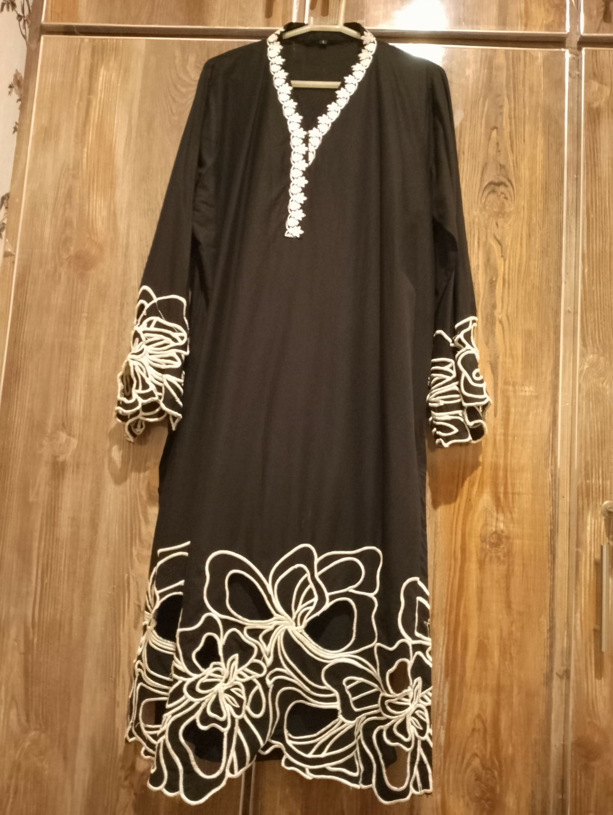 Beautiful Black & White Aplic Work Kurta & Dopatta | Women Locally Made Kurta | Large | New