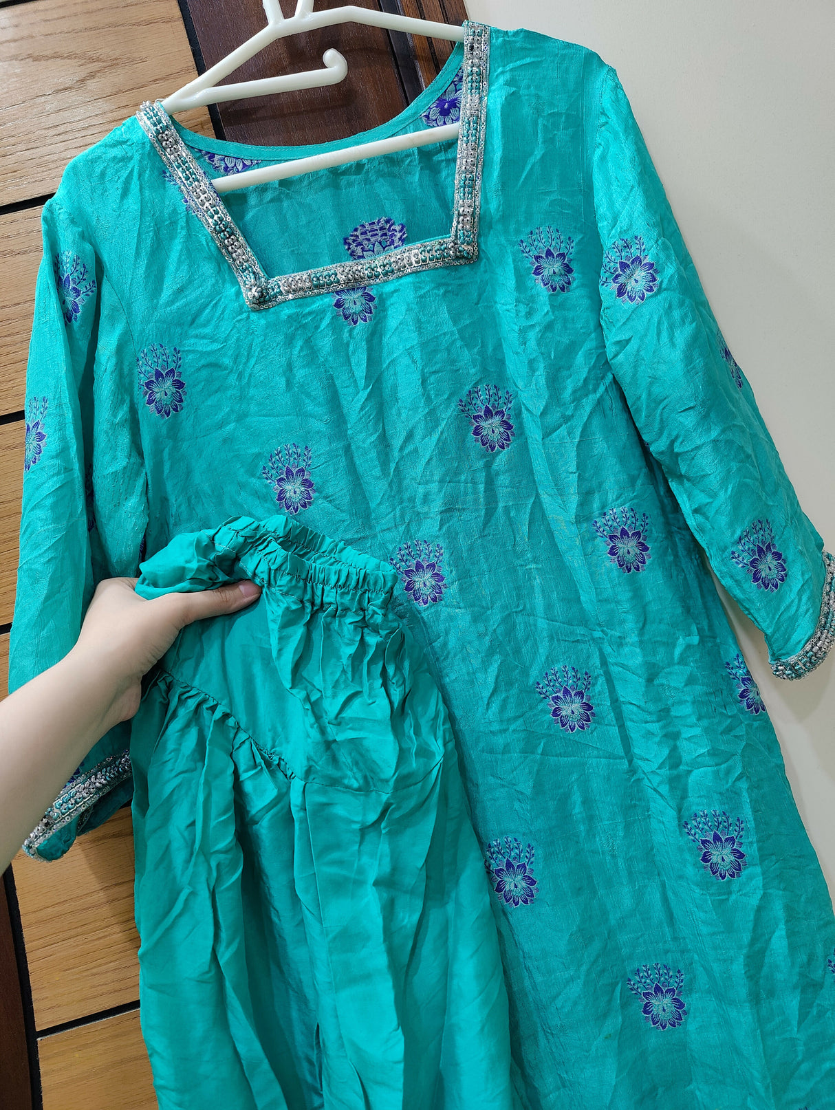 2PC Stitched Suit | Women Locally Made Formals | Medium | Preloved