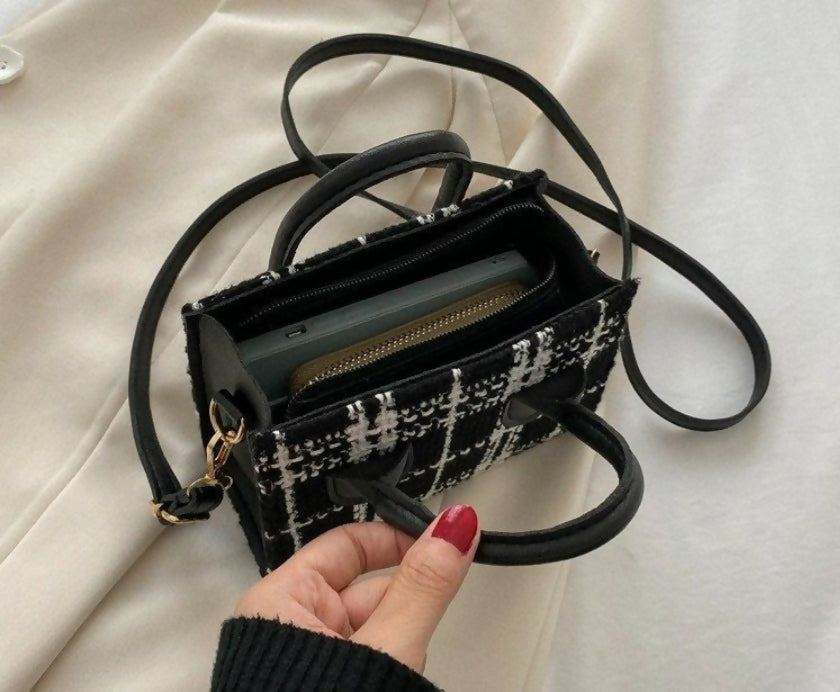 Embroidered mini handbag-196 | Women Bags | Mini bags | Brand New