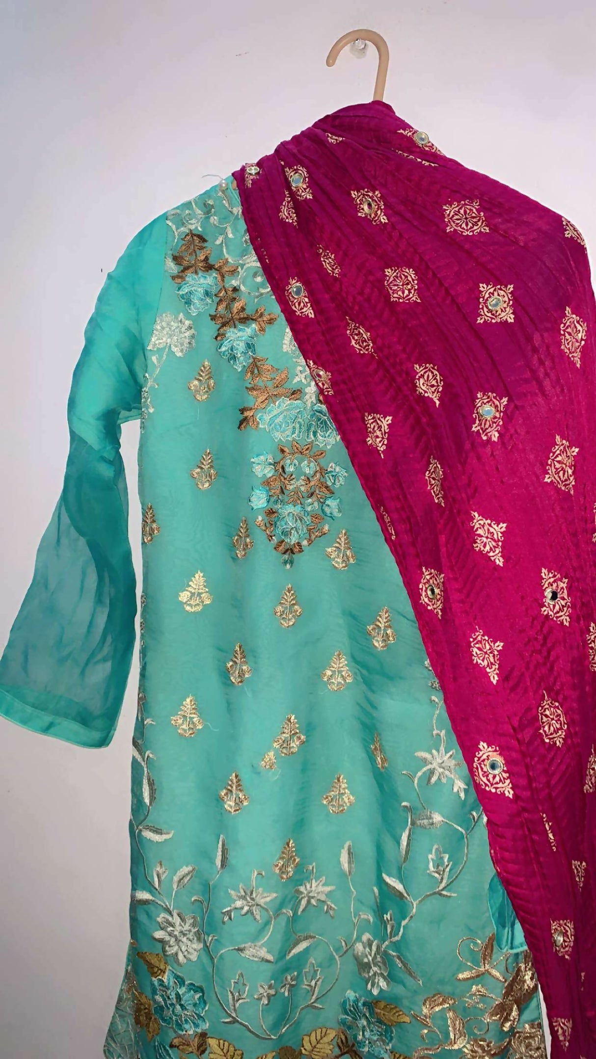 Embroided 2Pcs | Women Locally Made Formals | Medium | Preloved