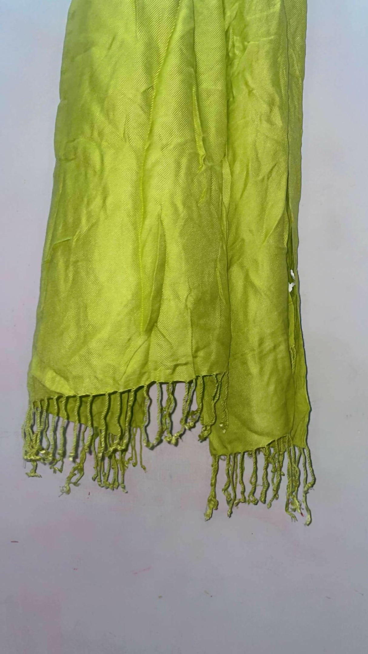 Green Stylish Staller/ Scarf | Women Accessories | Hijabs & Scarves | Standard | Preloved
