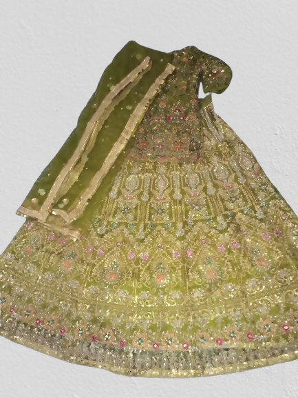 Green Mehndi Lehnga | Women Bridals | Medium | Worn Once