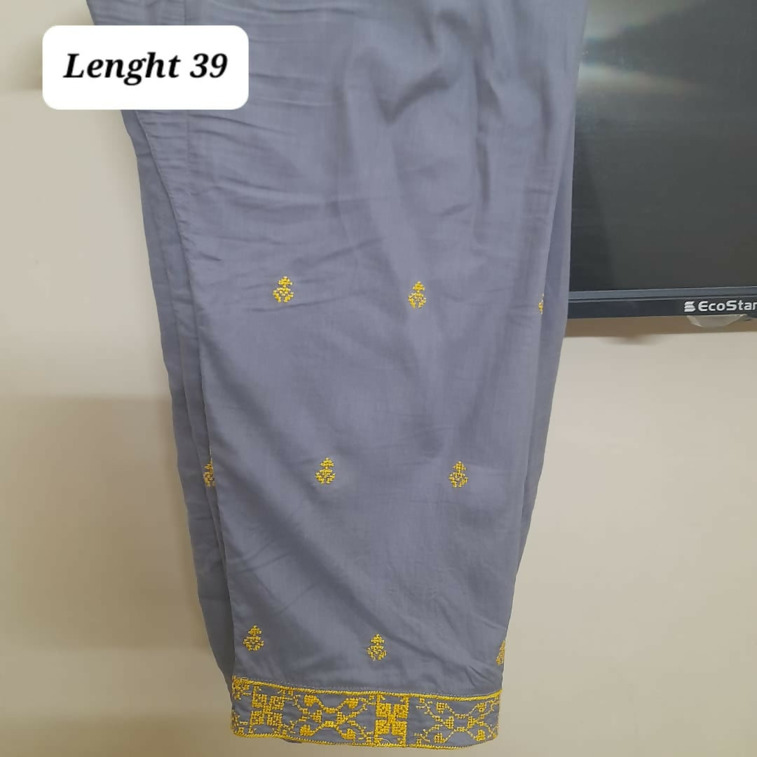 Embroidered 3PC Stitched Suit | Women Locally Made Kurta | Medium | Preloved