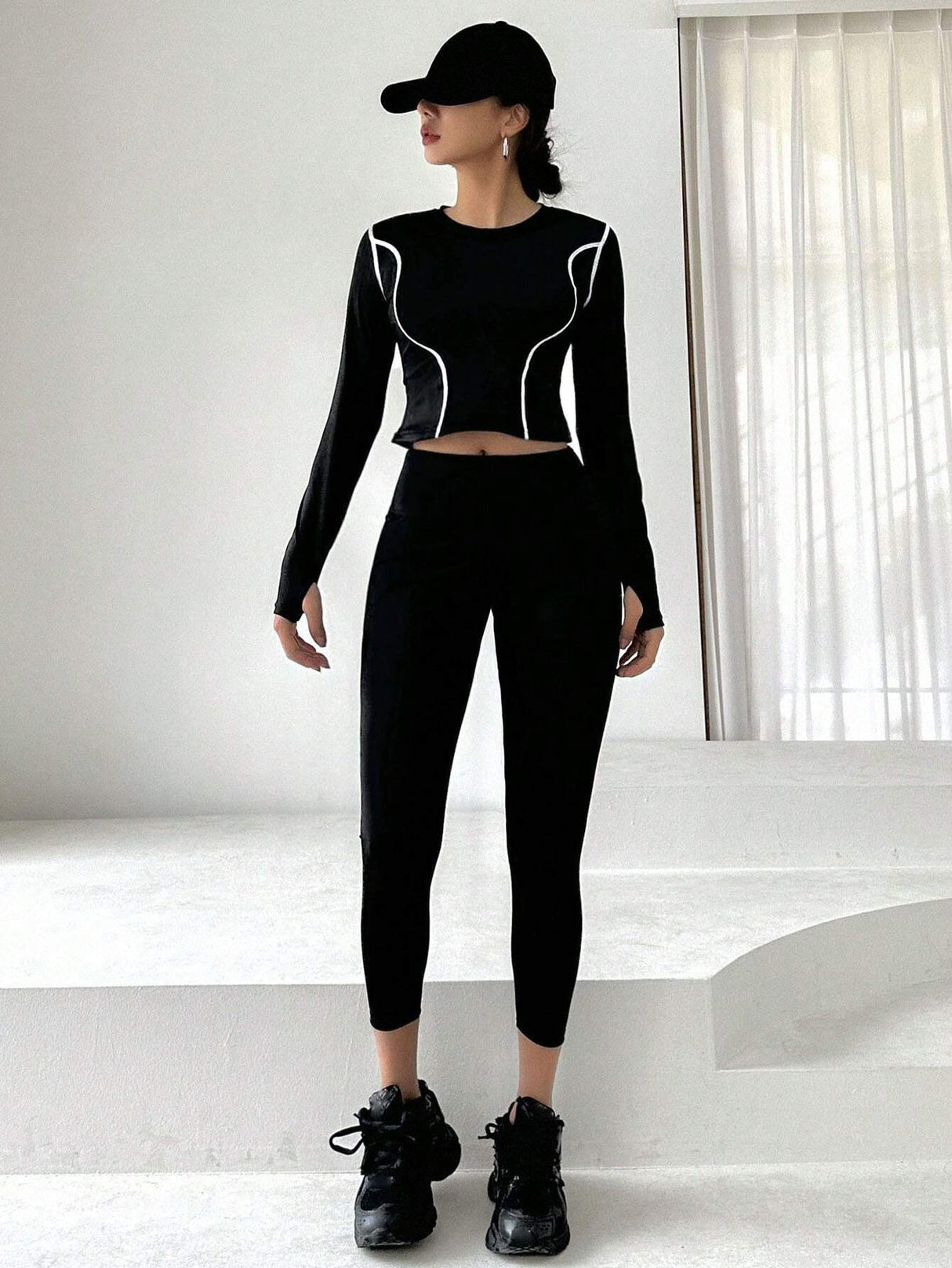 Buy SHEIN DAZY Women'S Color Block Rolled Edge Top With Solid Color Leggings Two Piece Set in Pakistan