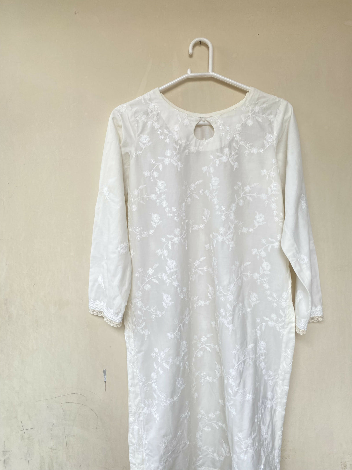 Cross Stitch | Women Branded Kurta | Medium | Worn Once