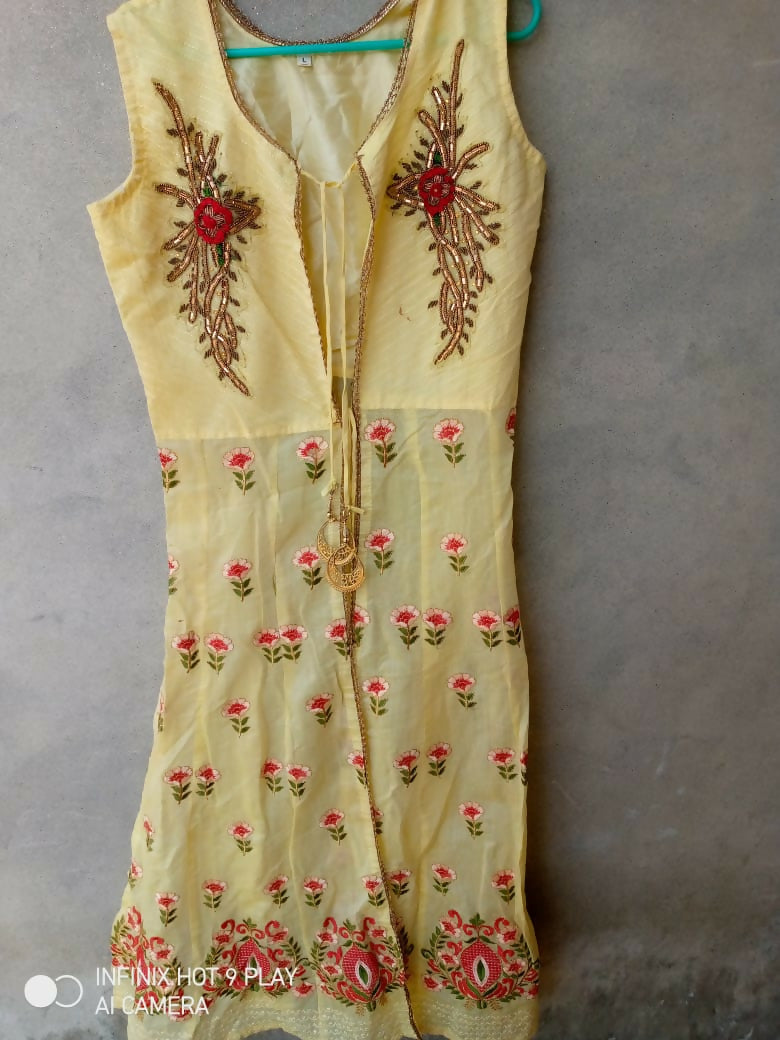 3 PC Gown Style Suit | Kids | Girls Shalwar Kameez | Large | Worn Once