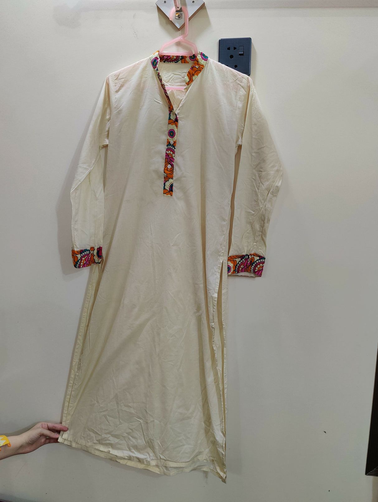 Off White Kurta | Women Locally Made Kurta | Small | Preloved