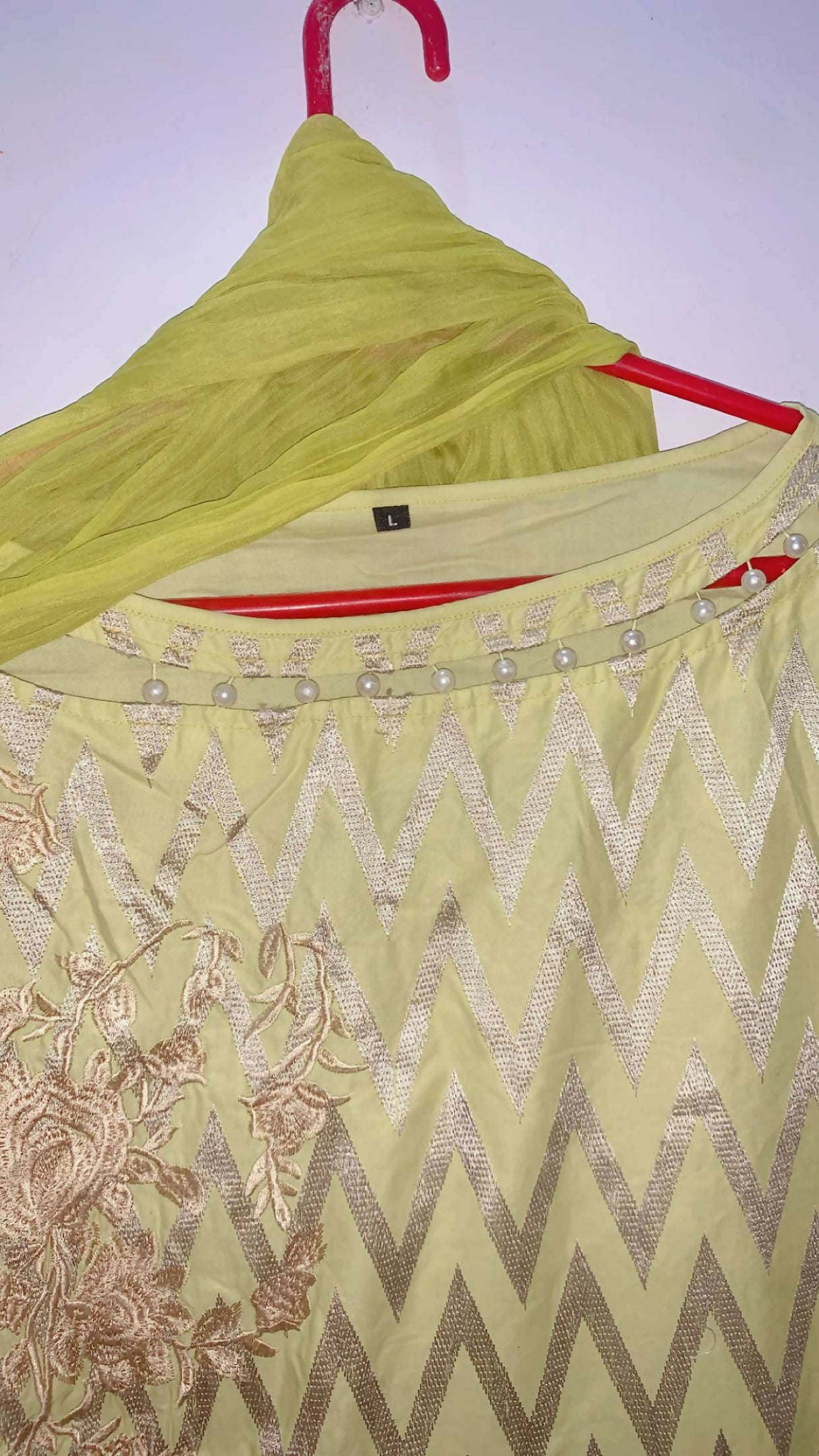 Light Green Embroided 2Pcs | Women Locally Made Kurta | Large | Preloved