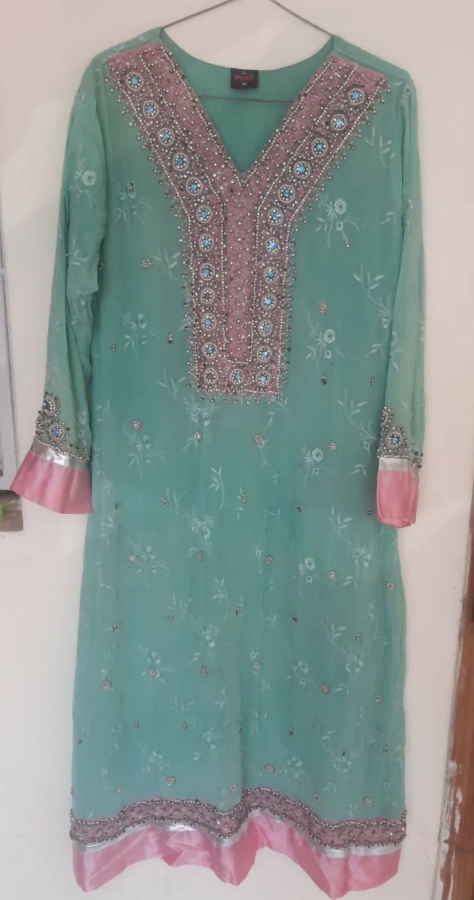 Shaposh | Women Branded 3 piece suit | Medium | Worn Once