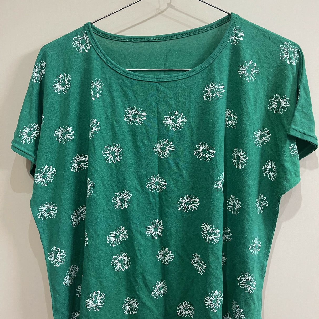 Green Top | Women Western | Medium | Preloved