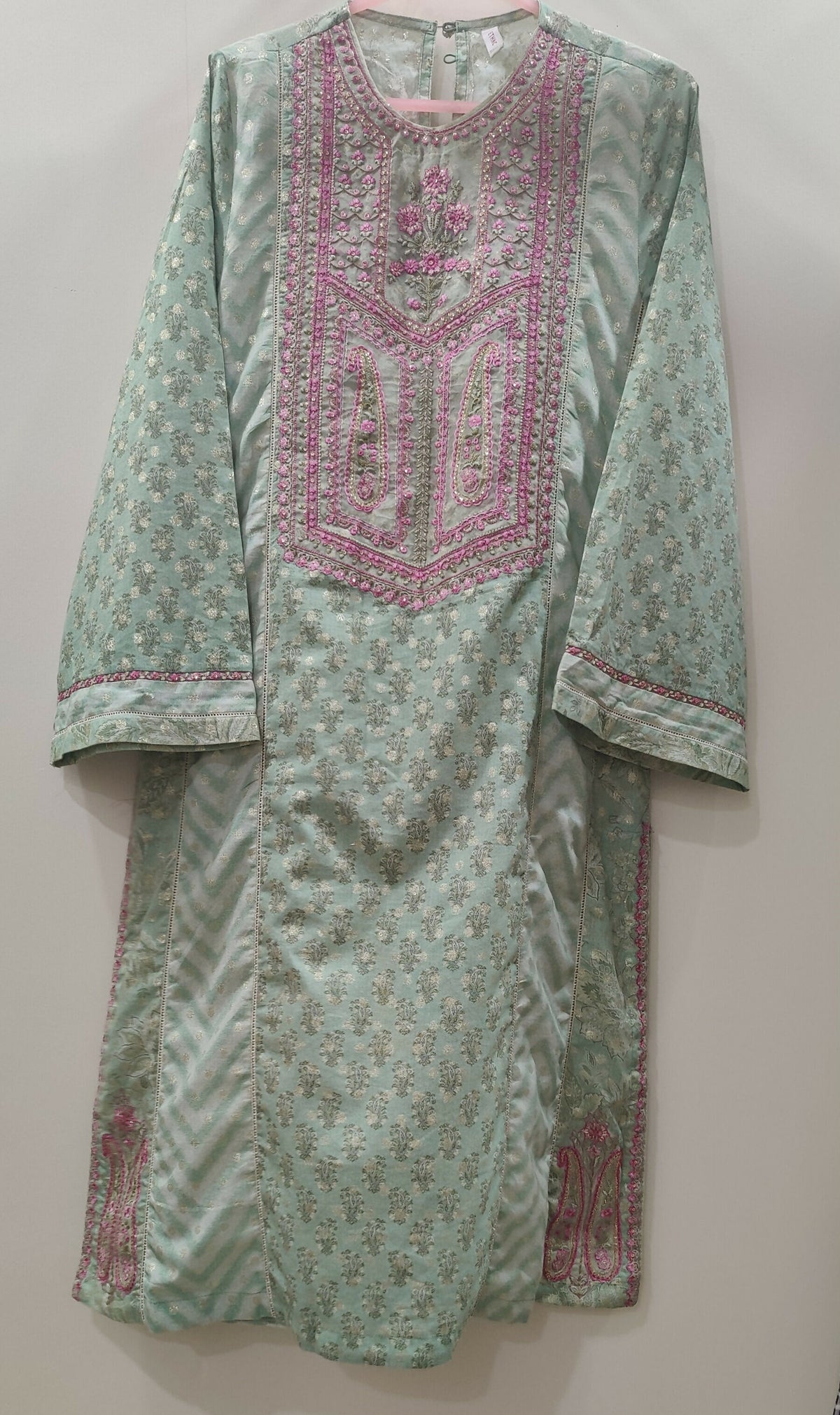 Ethnc | Women Branded Kurta | Light Green | Medium | Worn Once