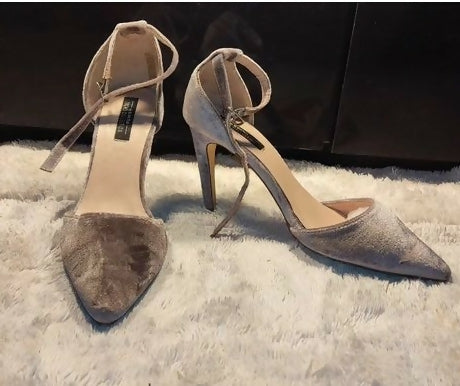 Grey Velvet Heels | Women Heels | Women Shoes | Size: 40 | Worn Once