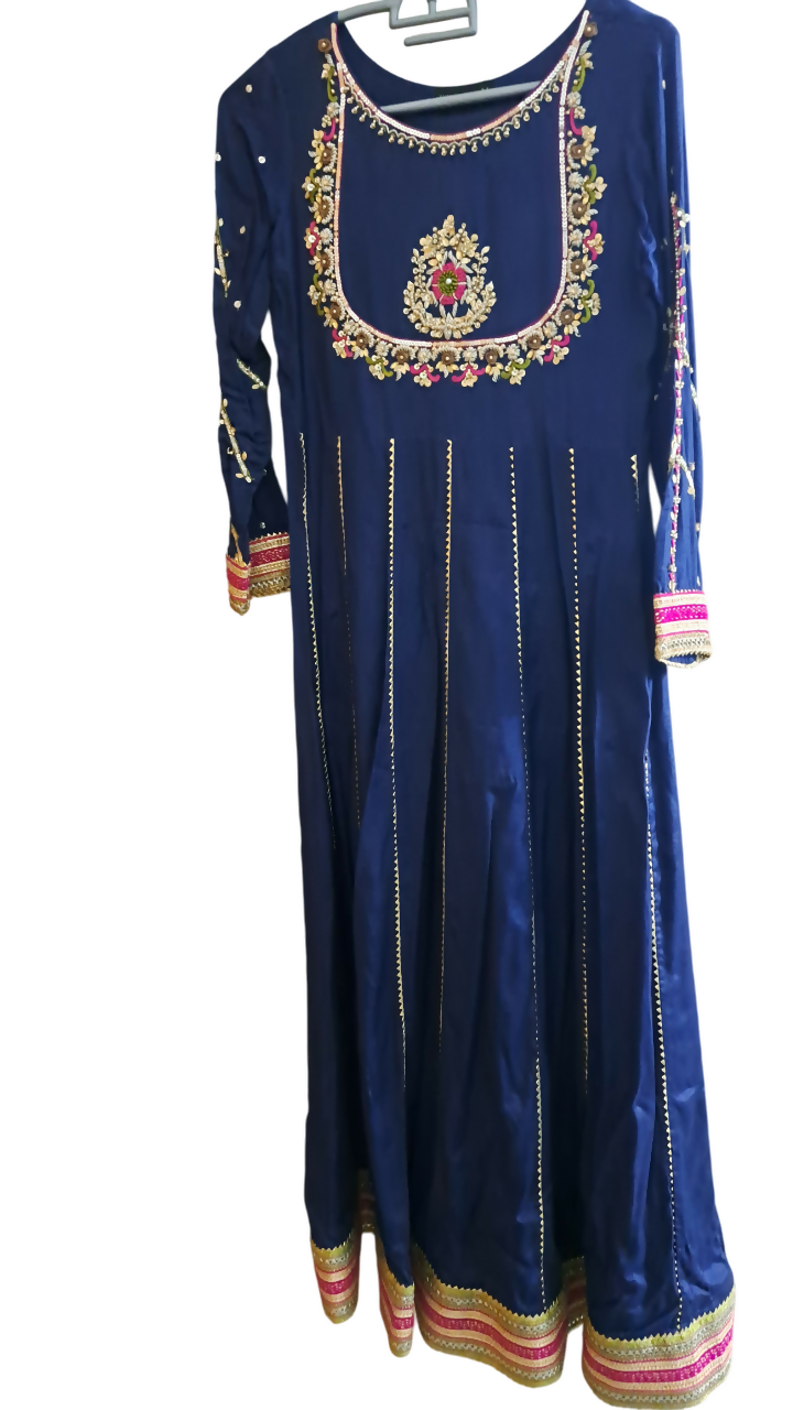 aGYIkqLttn-Photoroom