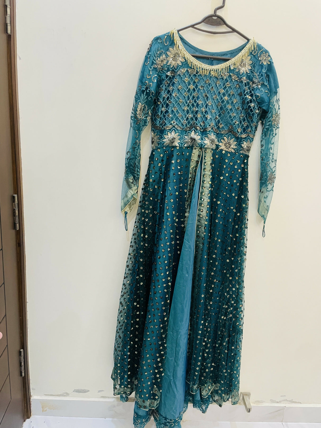 Long Open Frock | Women Frocks & Maxis | Medium | New