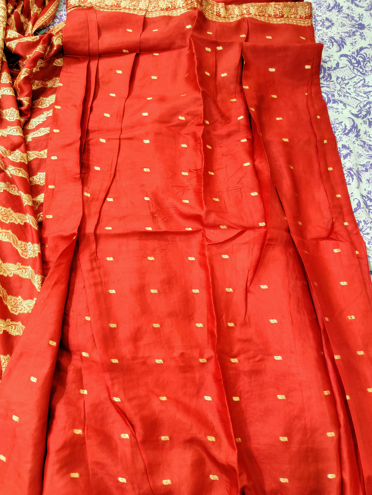 Red Saree | Women Locally Made Formals Sarees | Large | Worn Once