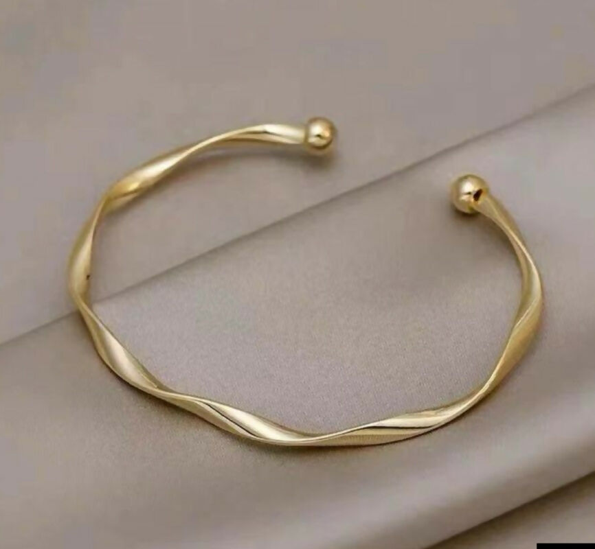 Pack of 1 Pair of Earrings & handcuff (253-294) | Women Jewelry | Earrings | New