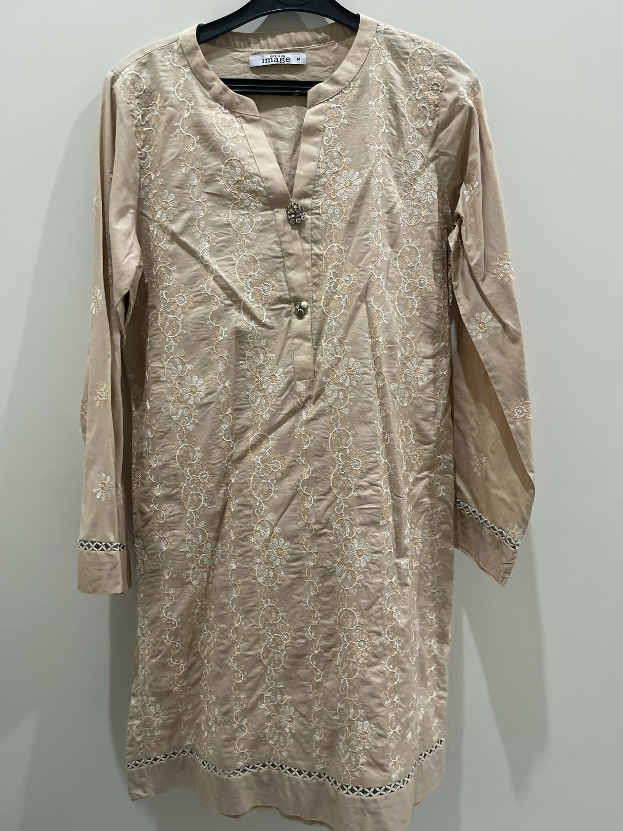 Image | Women Branded Kurta | Medium | Worn Once