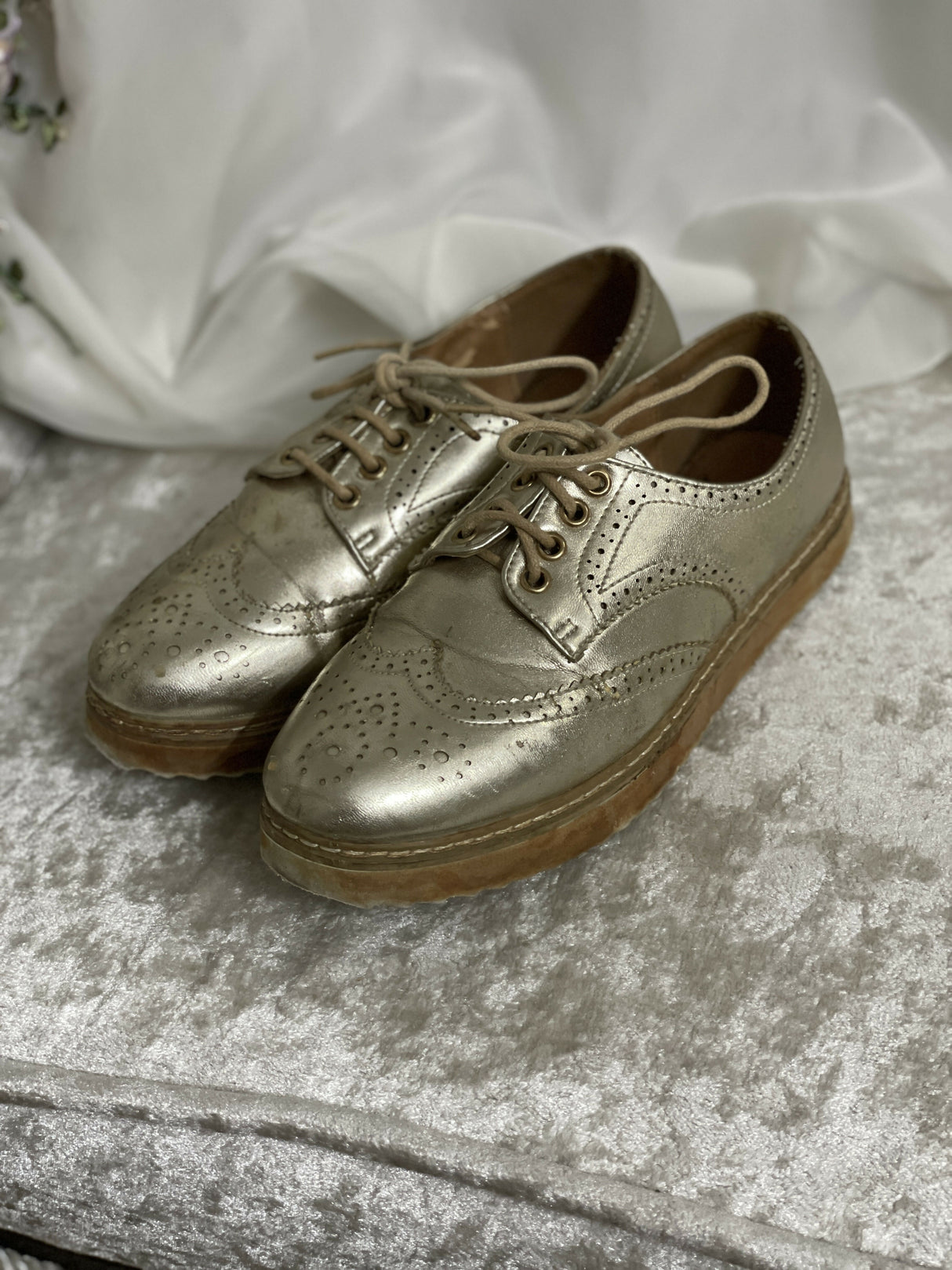 Almas | Golden shoes | Men Footwear | Size:37 | Preloved