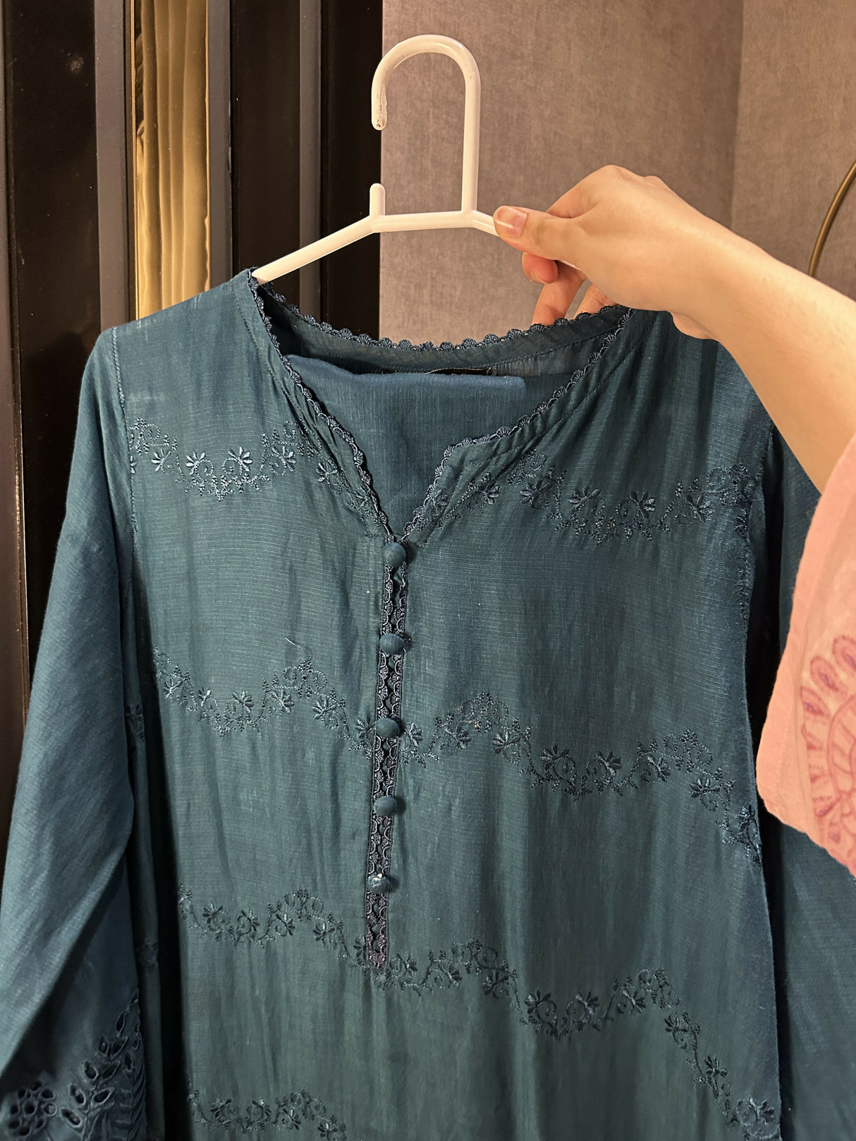 Motifz | Embroidered Silk Coord Suit | Women Branded Kurta | Medium | Preloved
