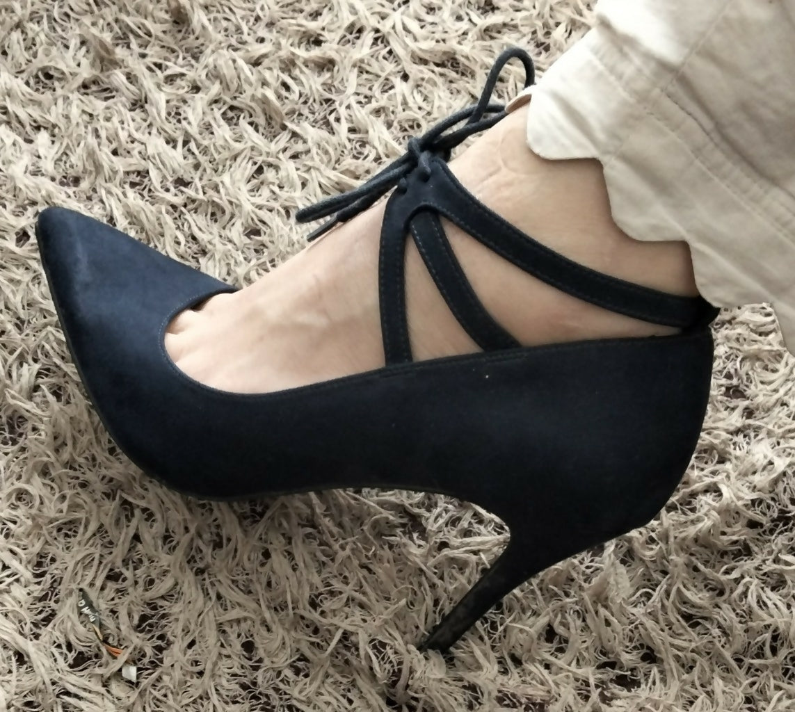Navy Blue Heels | Women Shoes | Heels | Size: 41 | Worn Once