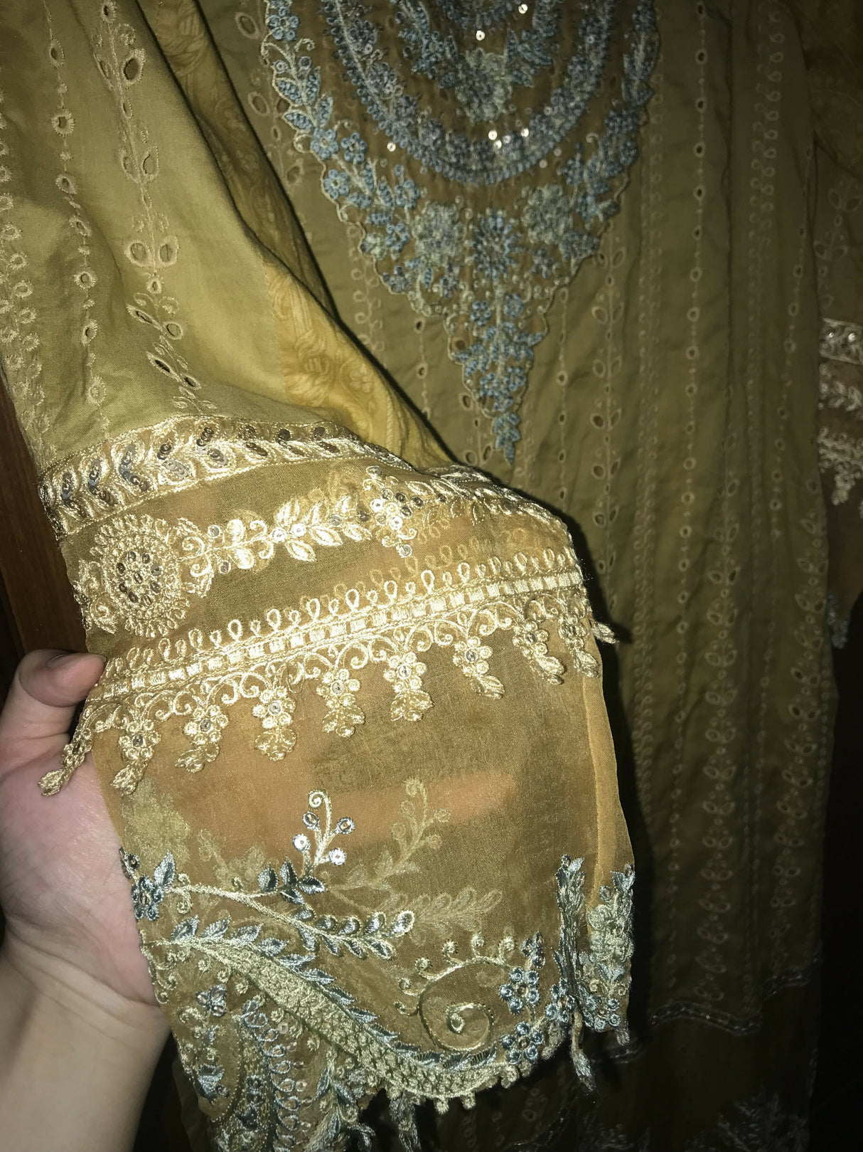 A1EFA173-A52A-4DA7-A1D9-18A573508C5E