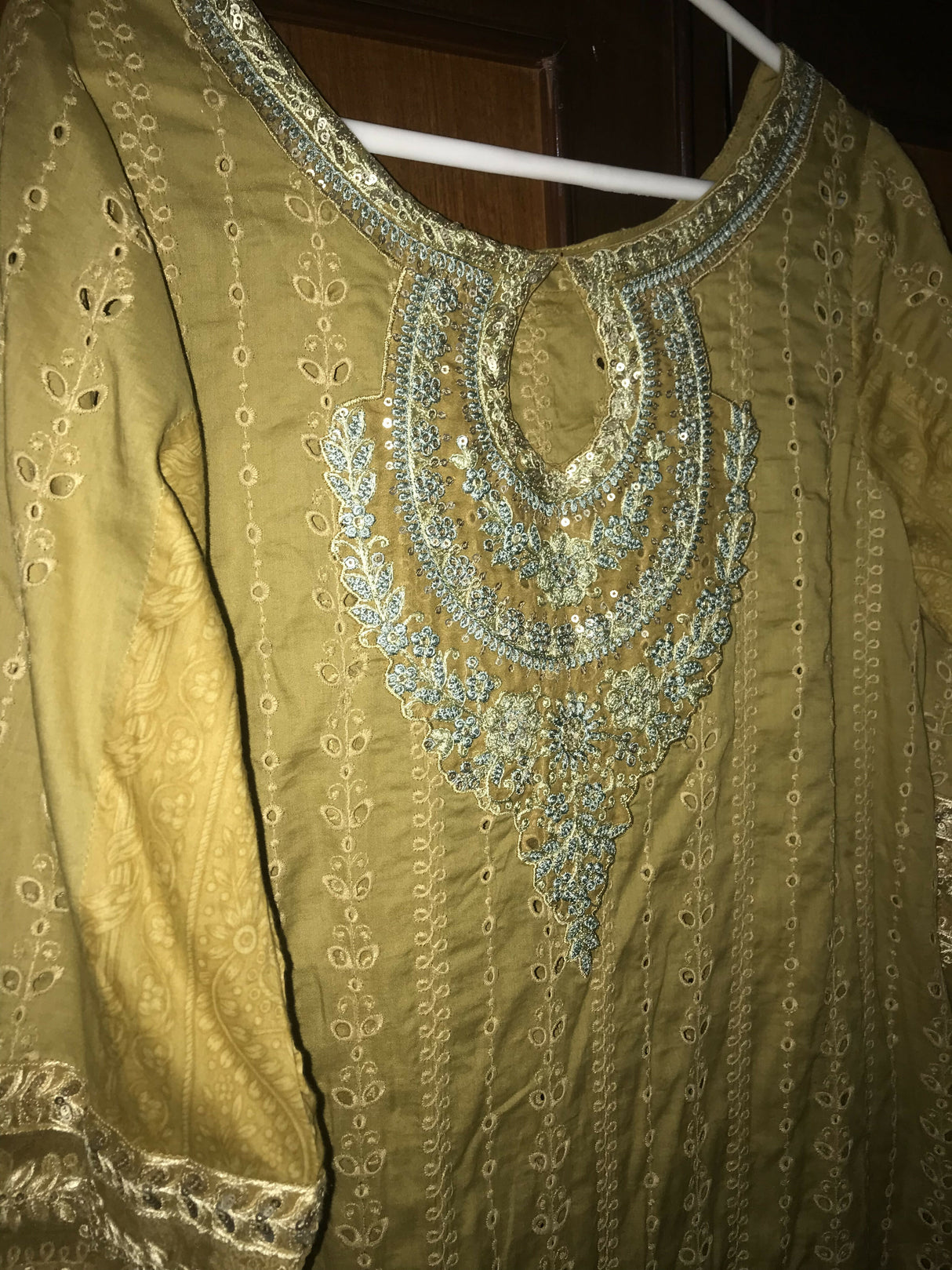 E3C0AAC5-D961-4C74-BCC3-6CA510EEF0AD