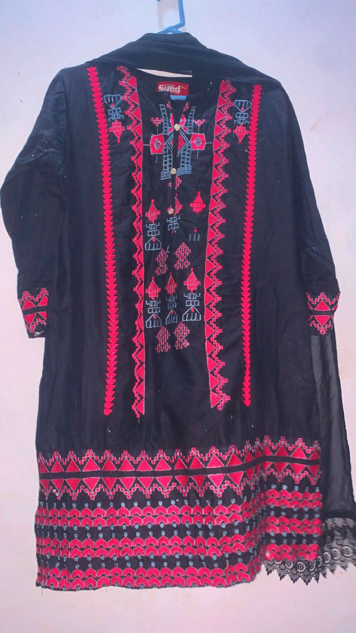 Black Embroided Kurta with Dupatta | Women Locally Made Kurta | Large | Preloved