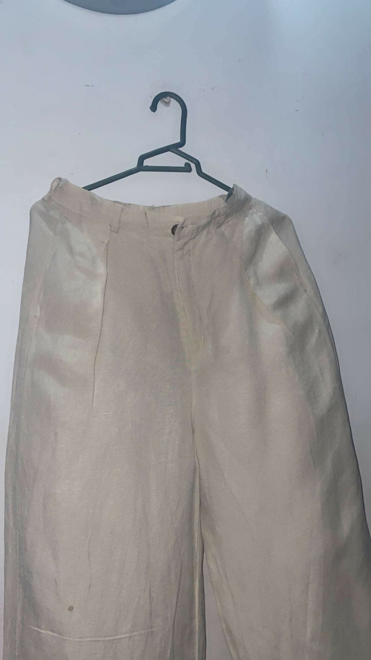 Baggy Pants | Women Bottoms & Pants | Size: 36 | Beige | Preloved