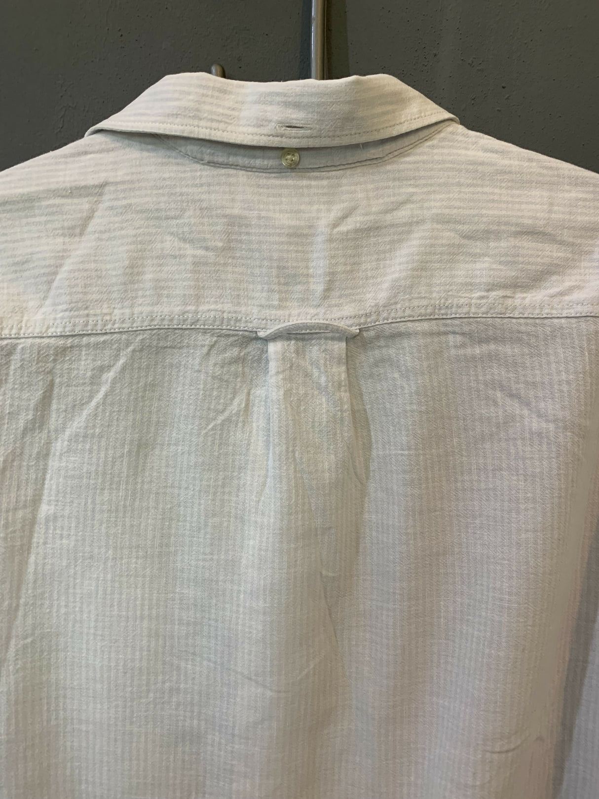 H&M Men Regular Fit | Men Shirts & Tops | Medium | Preloved