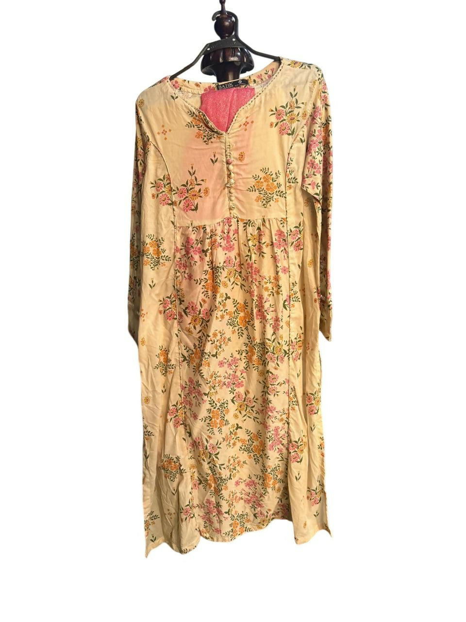 3PC Stitched Beautiful Suit | Women Locally Made Kurta | Small | Preloved