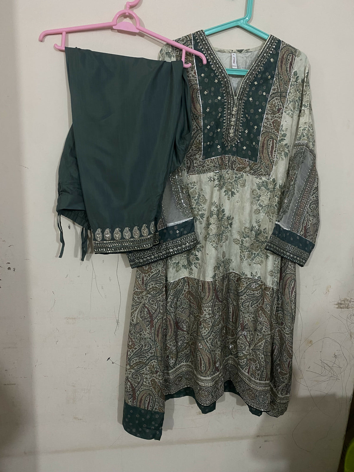 Ethnc | Women Branded Kurta | Medium | Green | Preloved