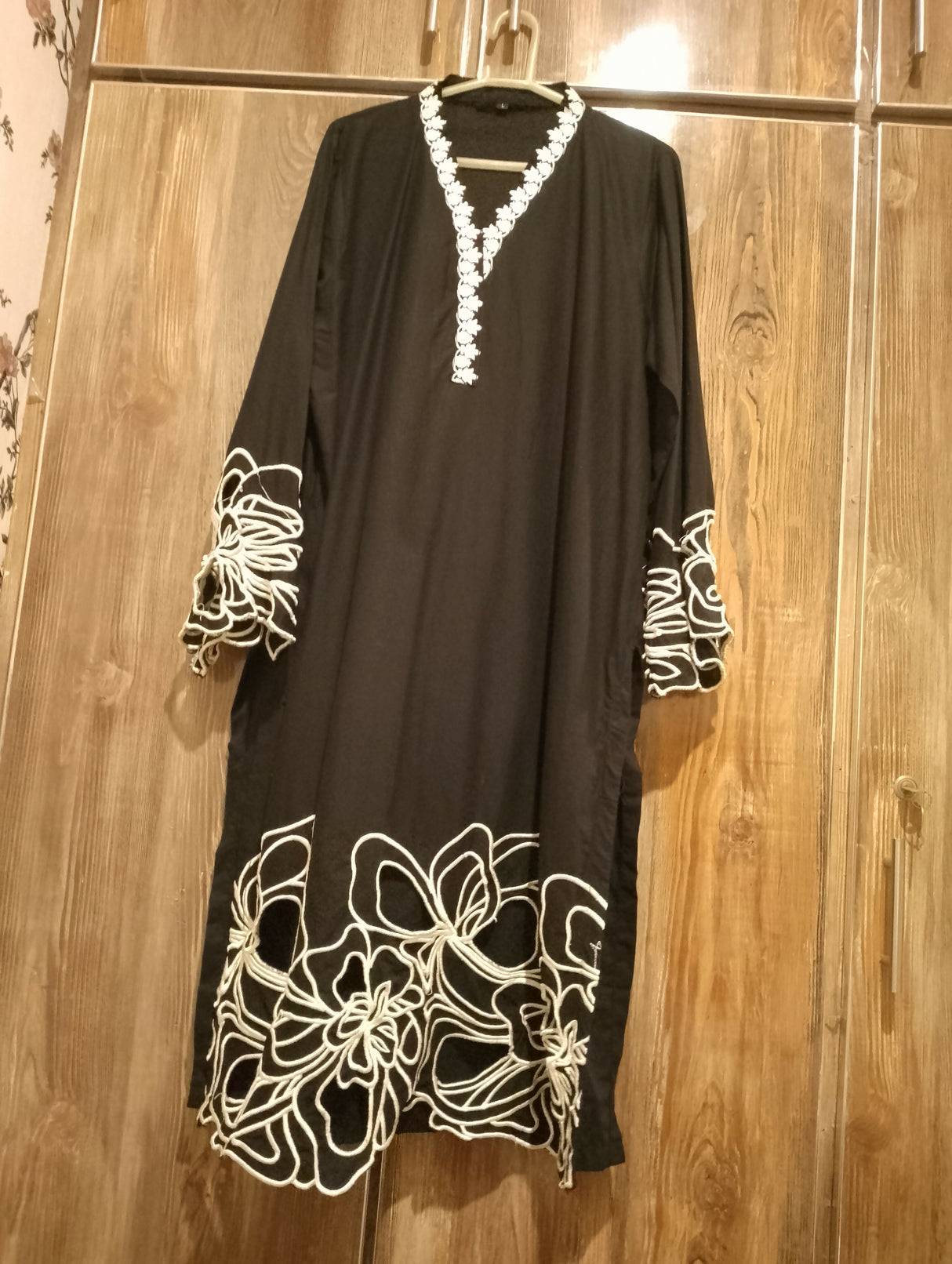 Beautiful Black & White Aplic Work Kurta & Dopatta | Women Locally Made Kurta | Large | New
