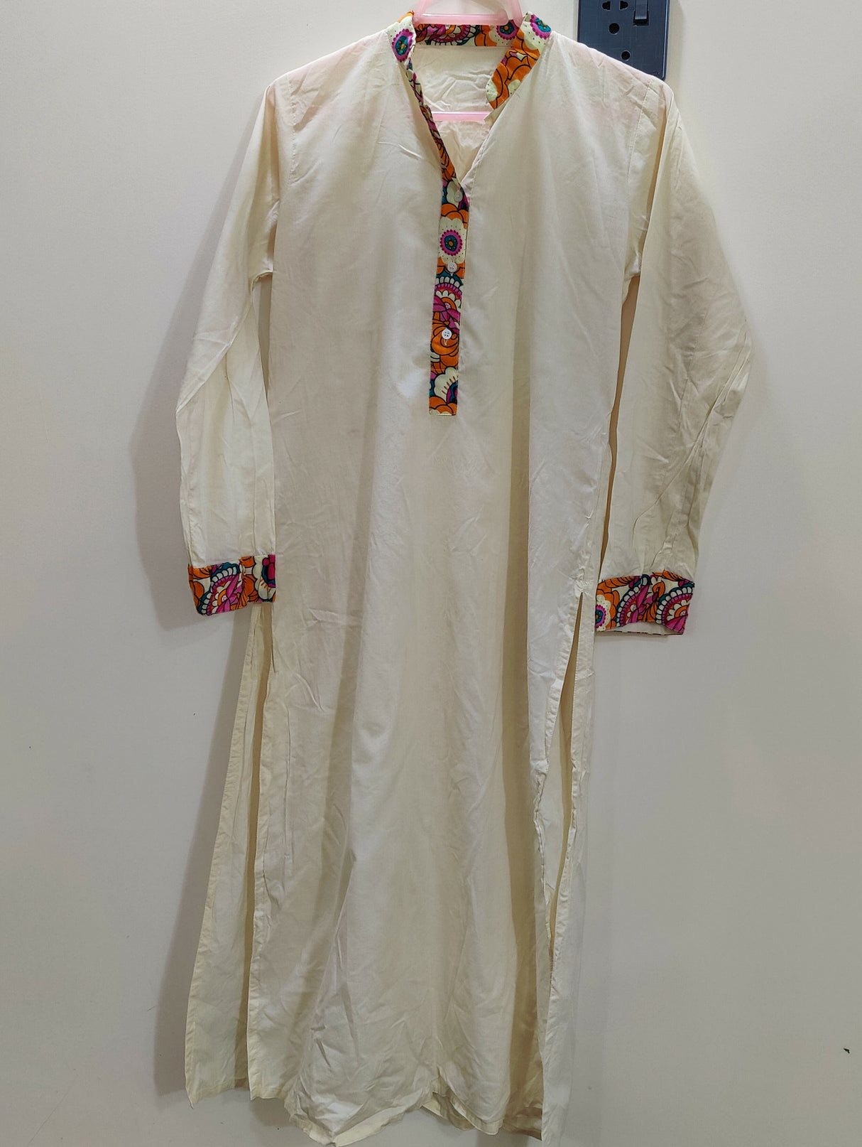 Off White Kurta | Women Locally Made Kurta | Small | Preloved