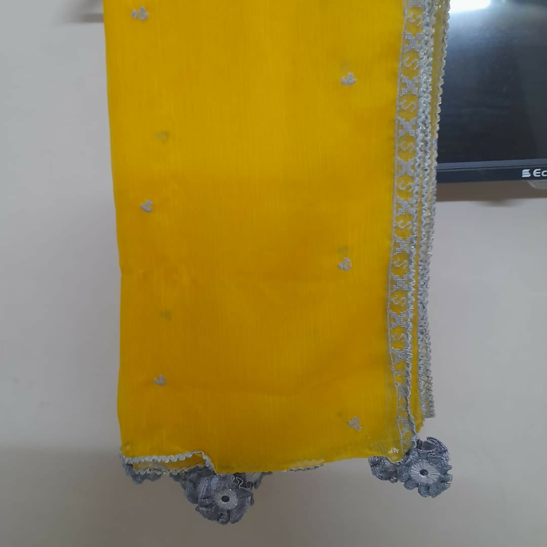 Embroidered 3PC Stitched Suit | Women Locally Made Kurta | Medium | Preloved
