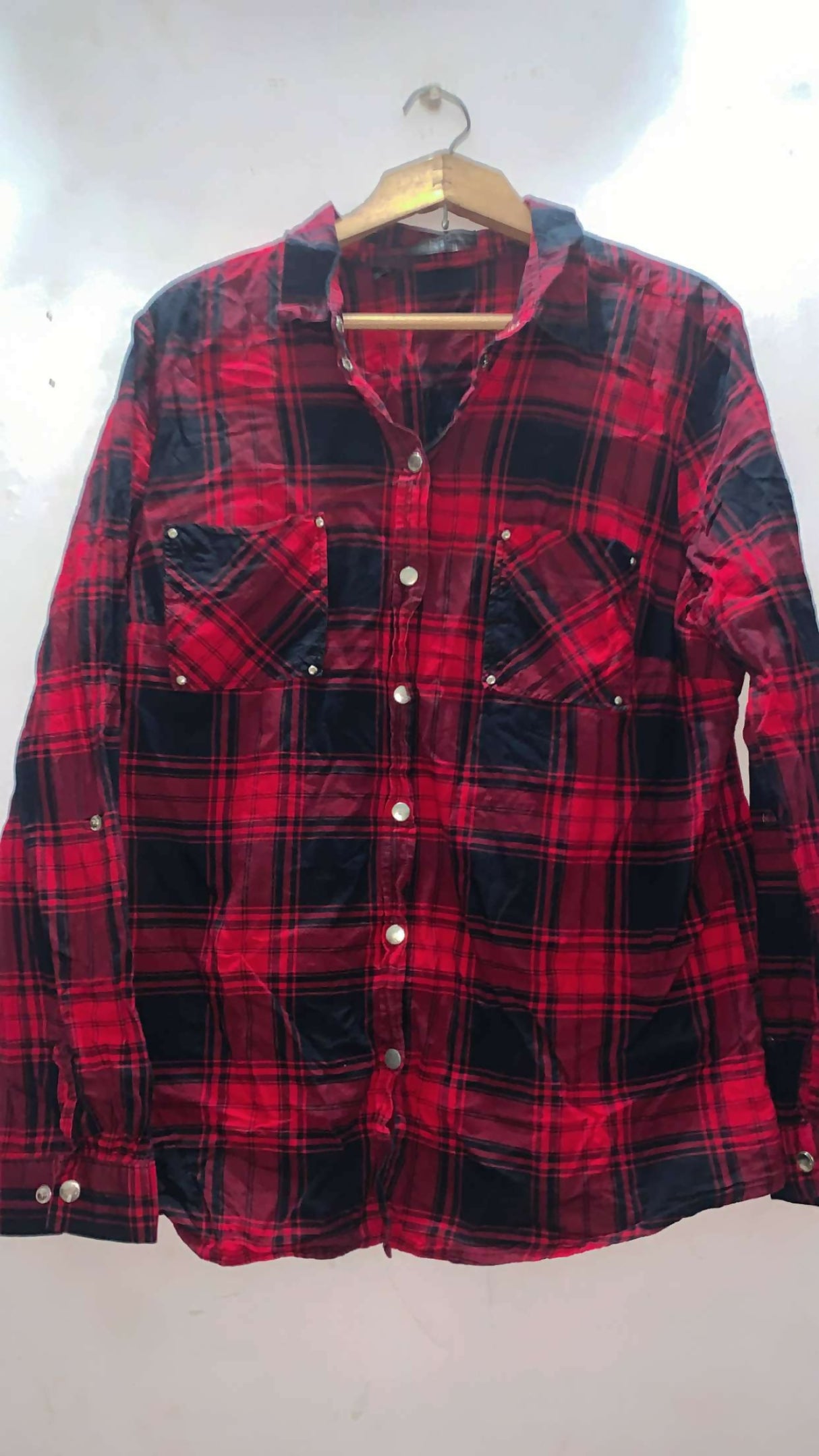 Red Western Button Down | Women Tops & Shirts | Medium | Preloved
