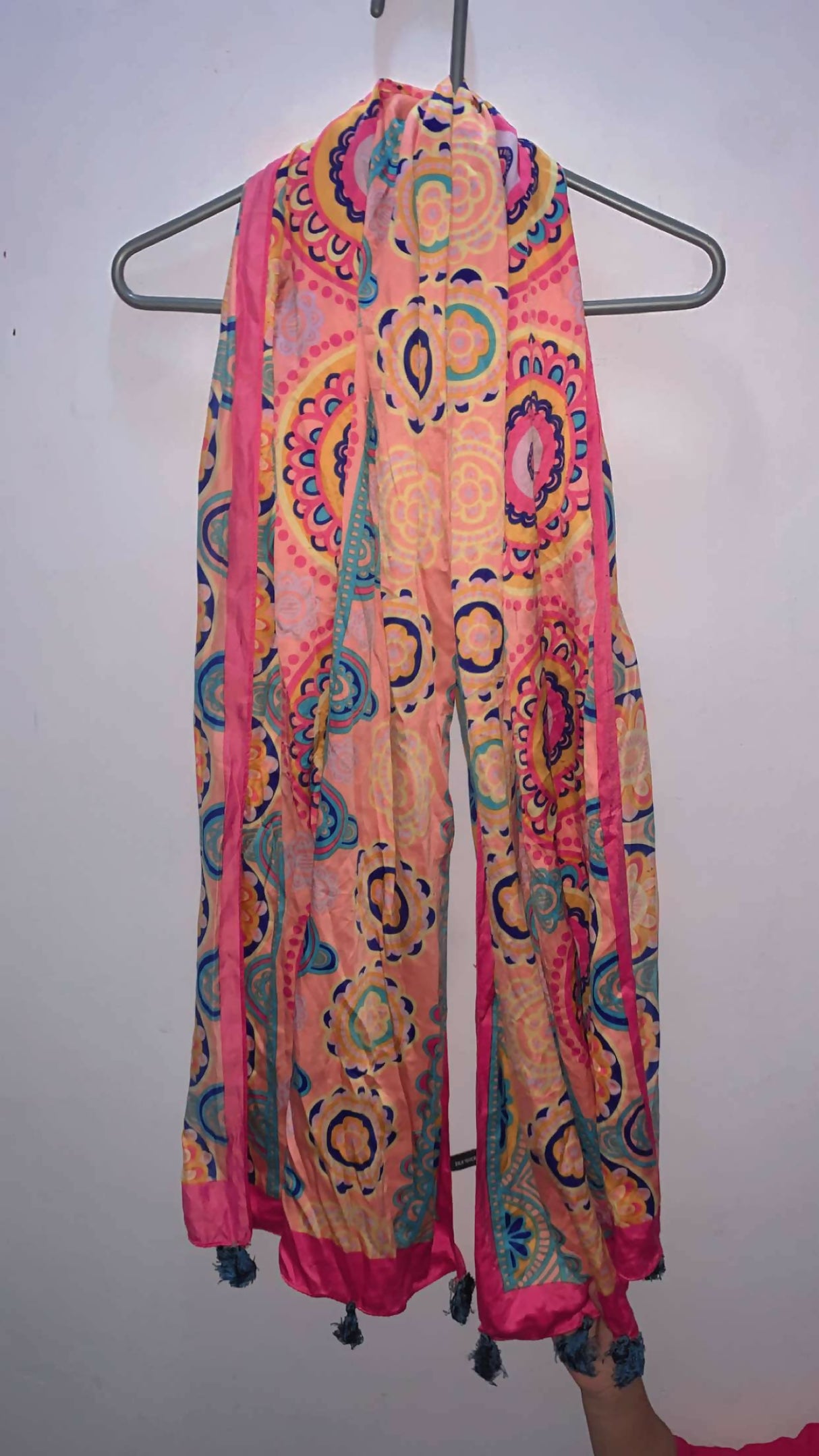 Silk Staller| Women Accessories | Size: Standard | Preloved printed scarf/ hijab/ dupatta