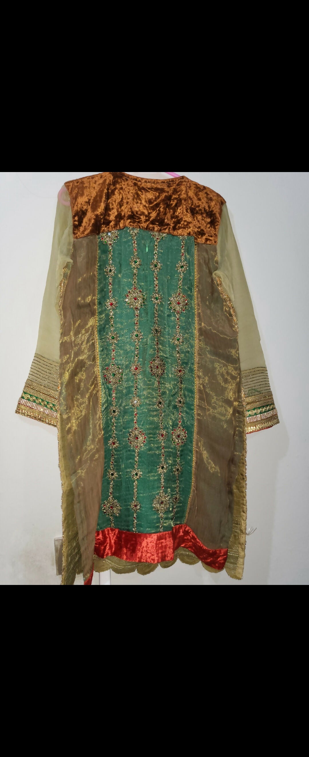 Short Embroidered Shirt | Women Locally Made Formals | Large | Preloved