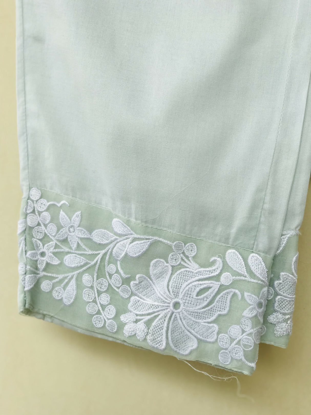 32CAC1DA-CFBF-41F7-ABB7-EBB1D626E432