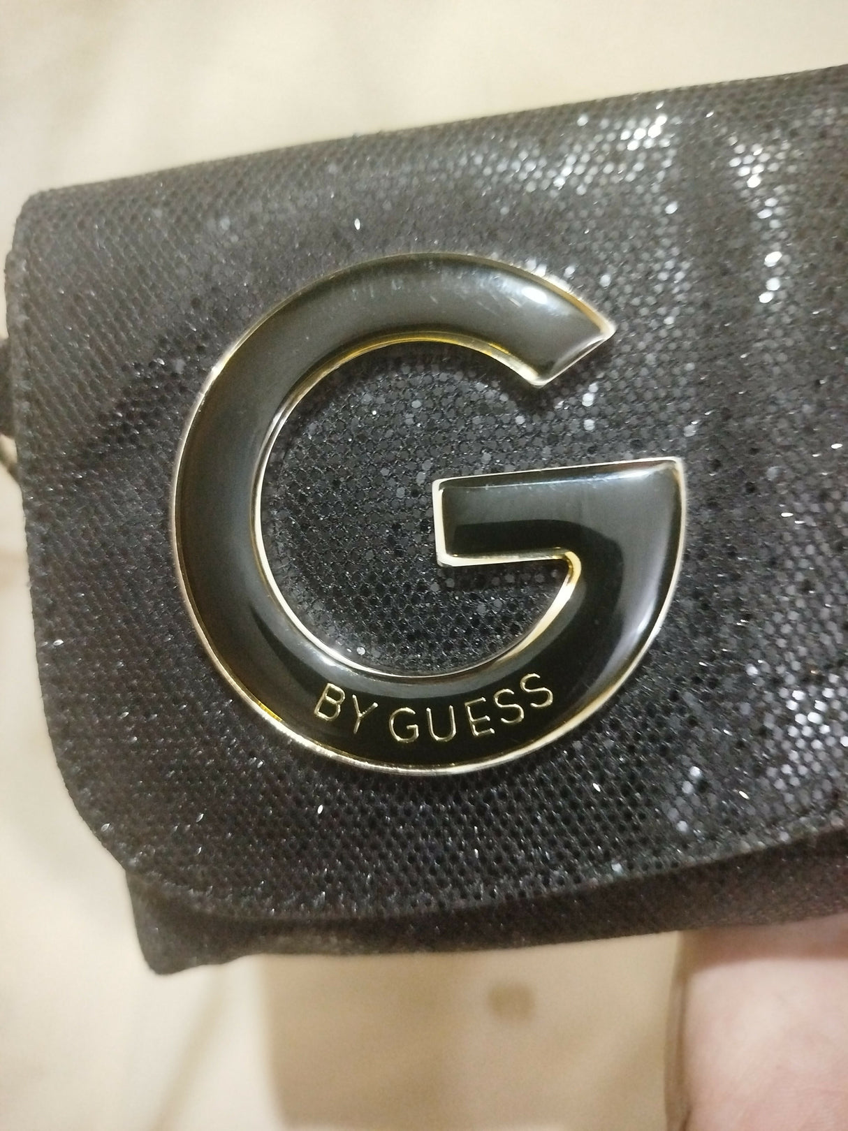 Guess | Women Bags | Clutches | Medium | Preloved