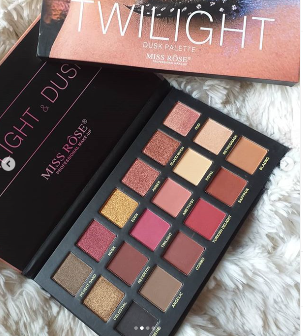 Buy Miss Rose Twilight Dusk Palette Professional Makeup in Pakistan