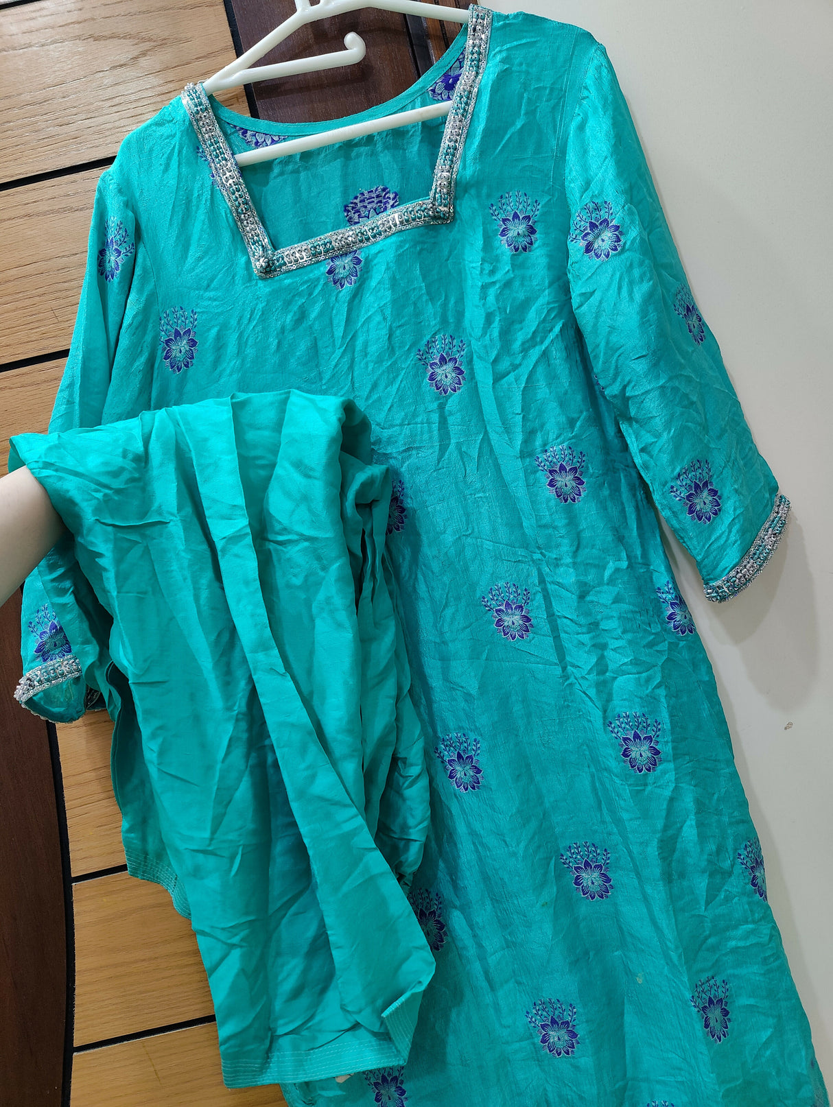 2PC Stitched Suit | Women Locally Made Formals | Medium | Preloved